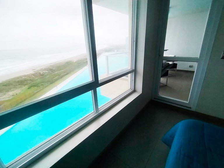 ¡Escapada Perfecta con Vistas al Mar y Laguna!