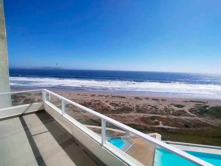 ¡Vive tus sueños con vista al mar en La Serena!