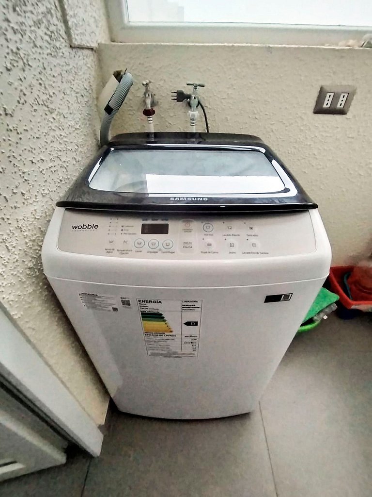 Smart Host Rentals- Estilo y espacio frente al mar