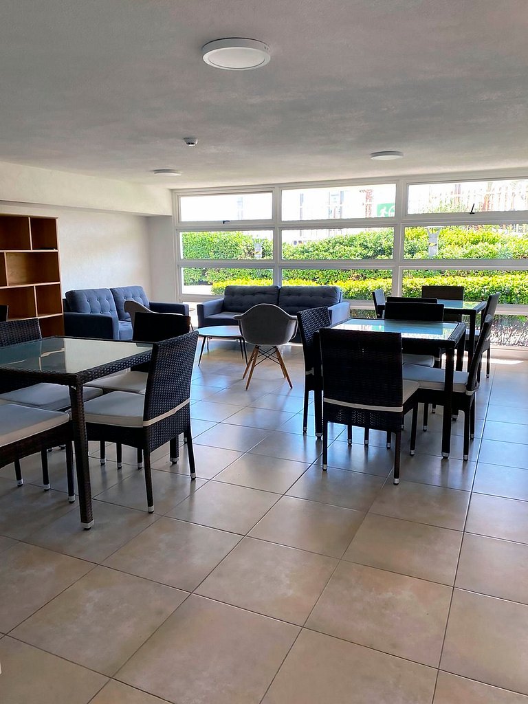 Smart Host Rentals - Estilo e Conforto à Beira-Mar