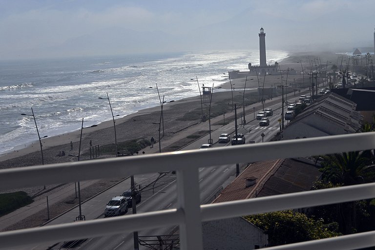 Smart Host Rentals - Style and Comfort by the Sea