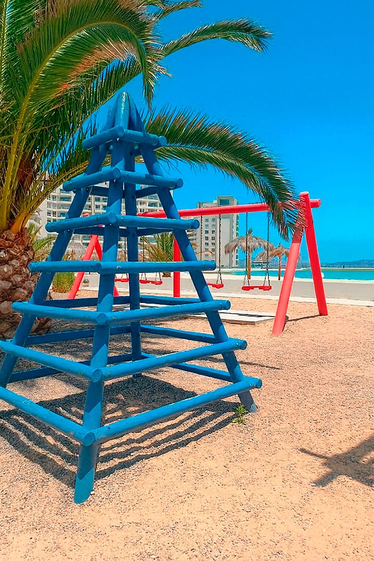 Sea, Space and Relaxation – Laguna del Mar