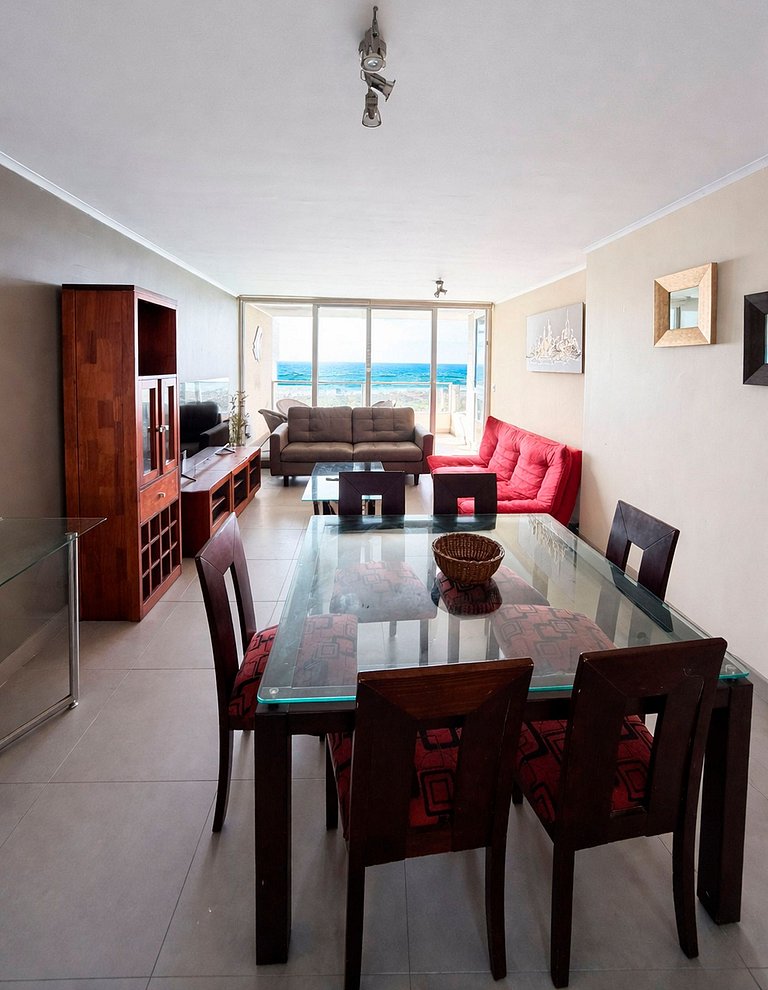 Sea, Space and Relaxation – Laguna del Mar