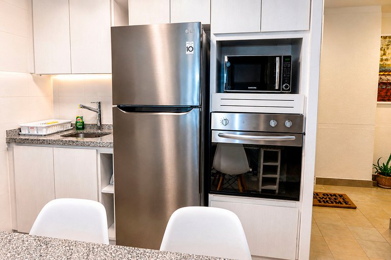 Smart Host Rentals - Style and Comfort by the Sea